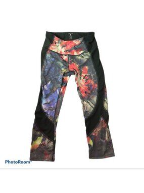 Layer8 Womens Activewear Capri Leggings*Size S Polyester/Spandex*Black Panels